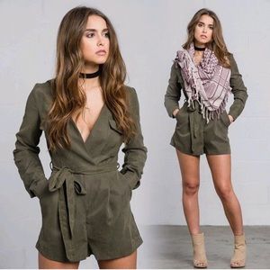 ‼️CLOSET CLOSING SALE‼️ 🎉HOST PICK🎉 NWT Olive Green Romper